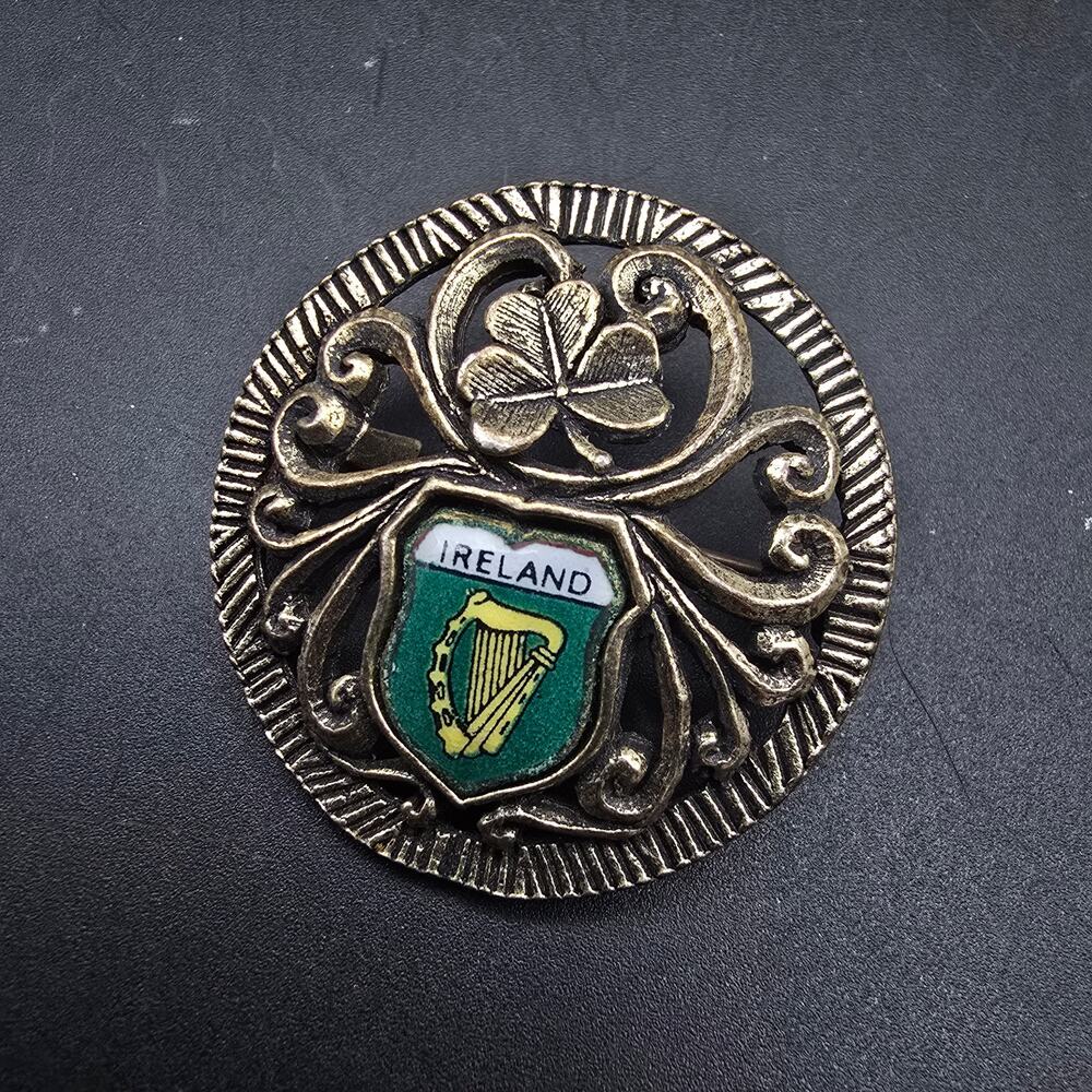 Sol D'Or Irish Crest Brooch Bronze Tone Three Leaf Clover Vintage
